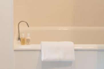 Bath amenities at Parsonage Inn