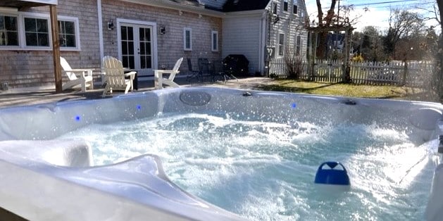 The Parson's home, wonderful relaxing hot tub